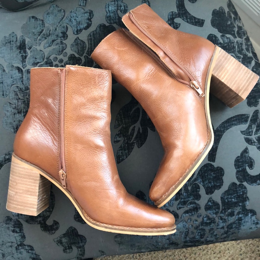 Lucky Brand short boots size 8 1/2!